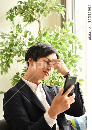 眼精疲労 55552994