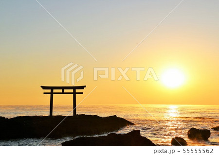 茨城県 夜明けの大洗磯前神社 茨城県 夜明けの大洗磯前神社 55555562