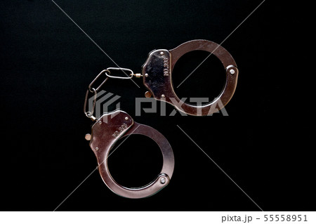 手錠 逮捕のイメージ 犯罪 手錠 逮捕のイメージ 犯罪 55558951