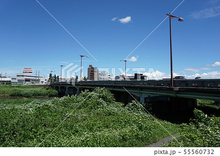 八王子市内の浅川にかかる大和田橋の写真素材