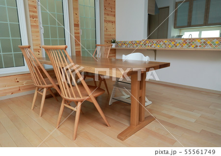 ダイニングテーブル (LDK 内覧 室内 屋内 部屋 マンション 一軒家 一戸建て コピースペース) 55561749