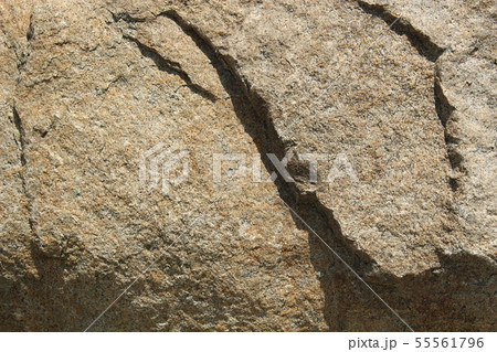 荒い岩肌 55561796