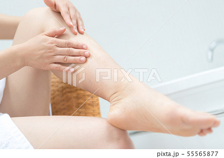 a thirty-something woman a thirty-something woman 55565877