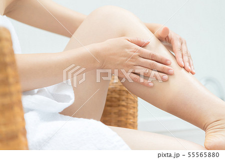 a thirty-something woman a thirty-something woman 55565880