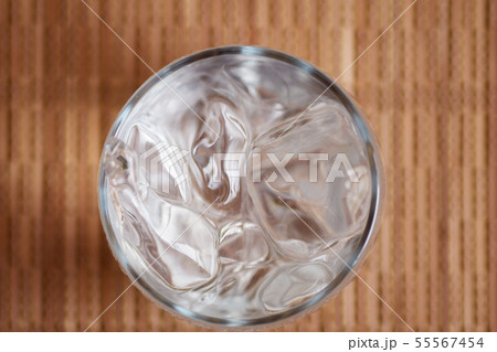 泡盛 焼酎 ロック 焼酎ロック 泡盛ロック 水 ロック氷 ロックアイス グラス コピースペース 泡盛 焼酎 ロック 焼酎ロック 泡盛ロック 水 ロック氷 ロックアイス グラス コピースペース 55567454