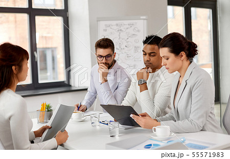recruiters having job interview with employee 55571983