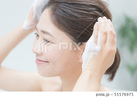 a thirty-something woman a thirty-something woman 55576975