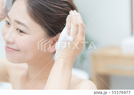 a thirty-something woman a thirty-something woman 55576977
