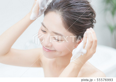 a thirty-something woman a thirty-something woman 55576993