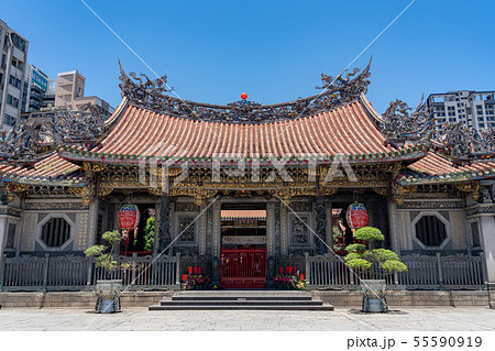 龍山寺　艋舺龍山寺　台北　台湾　快晴　青空　青い 55590919