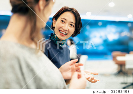 コワーキングスペース 女性 55592493