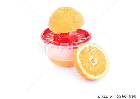 Making orange juice Making orange juice 55604999