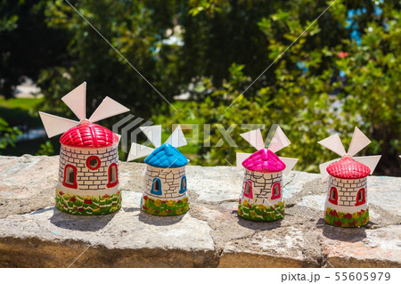 Several models of mills in bright colors 55605979