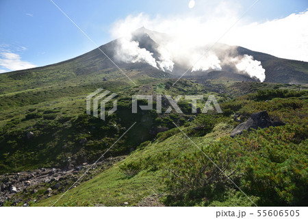 北海道の旭岳 55606505