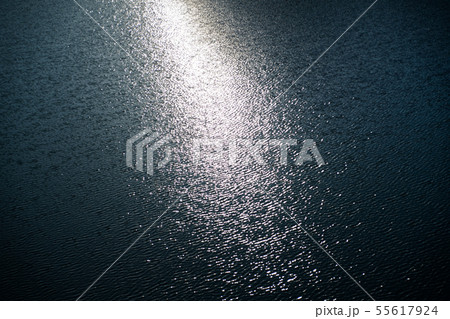 水面 55617924