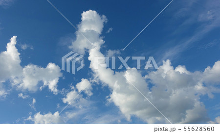 爽やかな空 55628560
