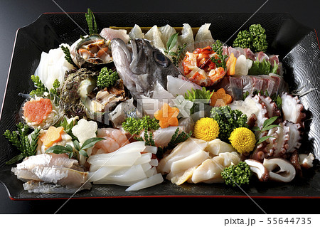 刺身の盛り合わせ 55644735