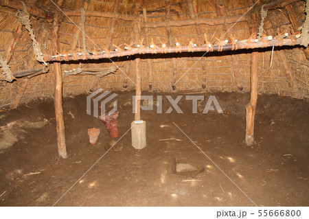 平出遺跡公園 縄文の村 竪穴住居内部 55666800