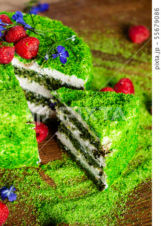 spinach cake with fresh raspberries 55679086