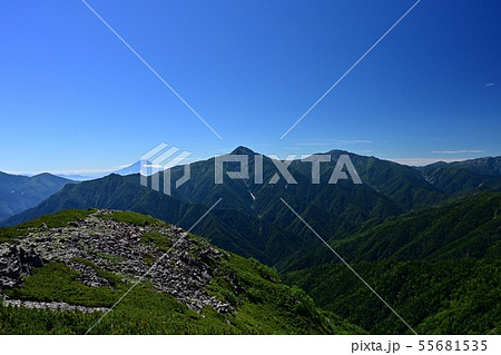 仙丈ケ岳の登山道から望む日本の高峰ベスト3(富士山、北岳、間ノ岳)③ 仙丈ケ岳の登山道から望む日本の高峰ベスト3(富士山、北岳、間ノ岳)③ 55681535