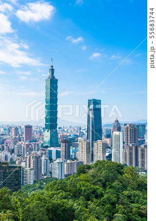 Beautiful landscape and cityscape of taipei 101 building and architecture in the city Beautiful landscape and cityscape of taipei 101 building and architecture in the city 55683744