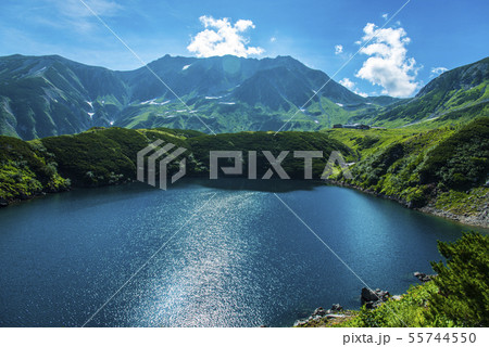 立山連峰とミクリガ池 55744550