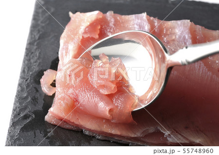 鮪の中落ち 55748960