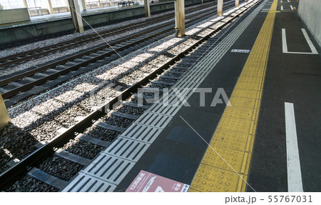 越後湯沢駅　新幹線　ホーム　新潟県　湯沢町 55767031