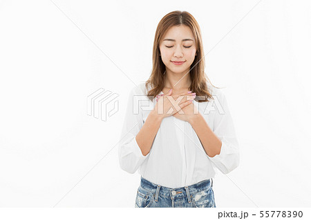 若い女性　安心 55778390