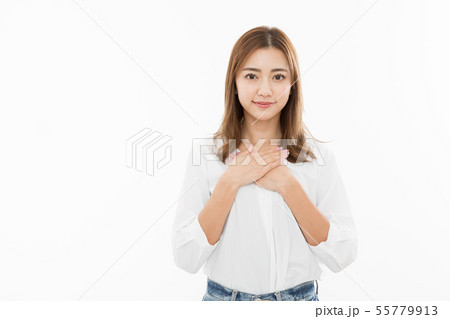 若い女性　安心 55779913