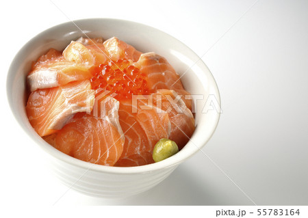 サーモンいくら丼 55783164