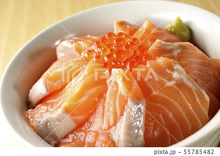 サーモンいくら丼 55785482