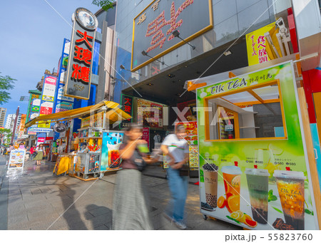 日本の横浜都市景観 横浜中華街を席巻するタピオカ（中華街にタピオカブーム） 55823760