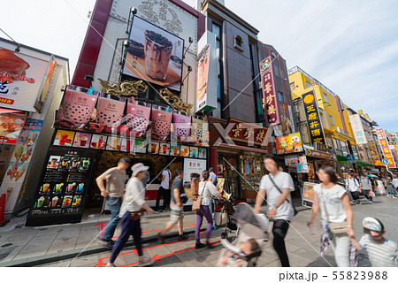 日本の横浜都市景観 横浜中華街を席巻するタピオカ(中華街にタピオカブーム) 日本の横浜都市景観 横浜中華街を席巻するタピオカ(中華街にタピオカブーム) 55823988