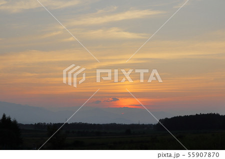 北海道 十勝の夕暮れ 北海道 十勝の夕暮れ 55907870