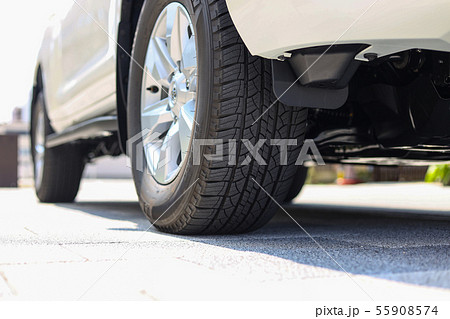 新品のタイヤ 新品のタイヤ 55908574