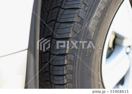 新品のタイヤ 新品のタイヤ 55908615