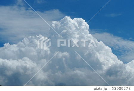 青空と白い雲 青空と白い雲 55909278
