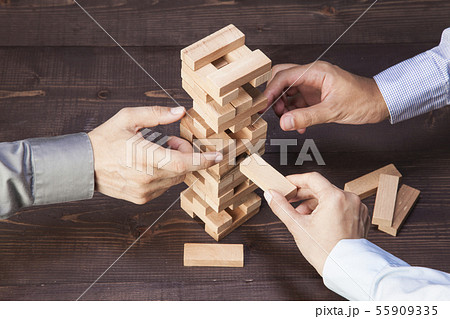Businessmen Builds a Tower Businessmen Builds a Tower 55909335
