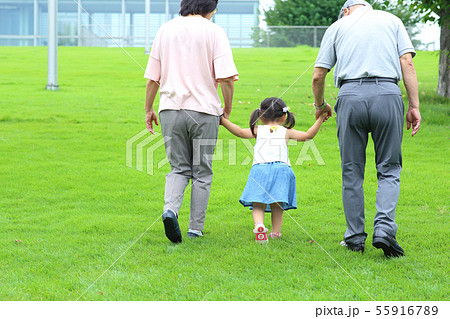 かわいい孫とお散歩の写真素材