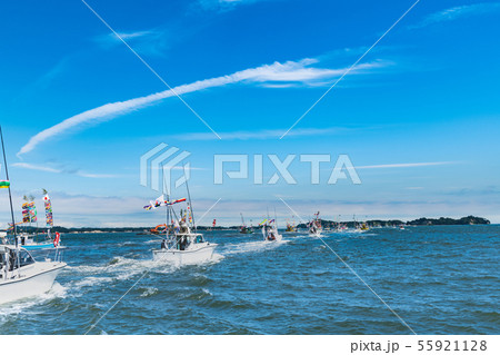 宮城塩釜みなと祭神輿海上渡御海上安全復興への祈り龍鳳丸 55921128
