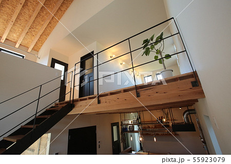 住宅　インテリア　階段 55923079