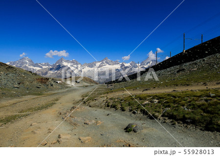 【スイス ゴルナーグラート鉄道】 ローテンボーデン駅までのハイキングコース 55928013