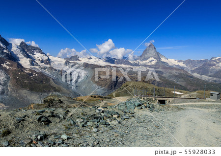 【スイス ゴルナーグラート鉄道】 マッターホルンとゴルナーグラート鉄道 55928033