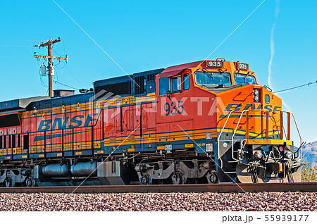 アメリカ、貨物列車、ディーゼル機関車の写真素材 [55939177] - PIXTA