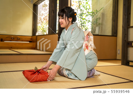 着物姿でご挨拶 55939546