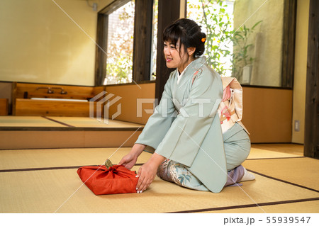 着物姿でご挨拶 55939547