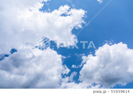 夏の空素材 青空 雲 55939614