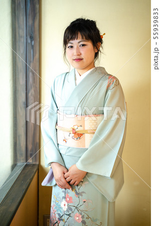 着物を着た女性 着物を着た女性 55939833