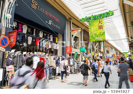 名古屋市中区　大須商店街　万松寺通商店街　街並 LAX OUTFITTERS　大須店 55945927